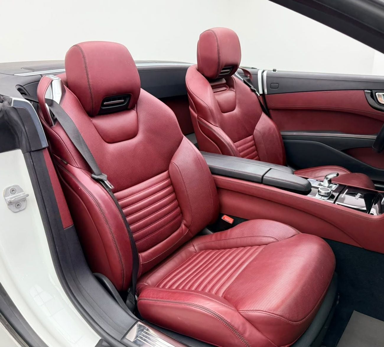 مرسيدس بنز SL 400 ستاندارد مرسيدس SL 400 AMG موديل 2018، سجل صيانة كامل، كاملة المواصفات، بحالة ممتازة، خليجية