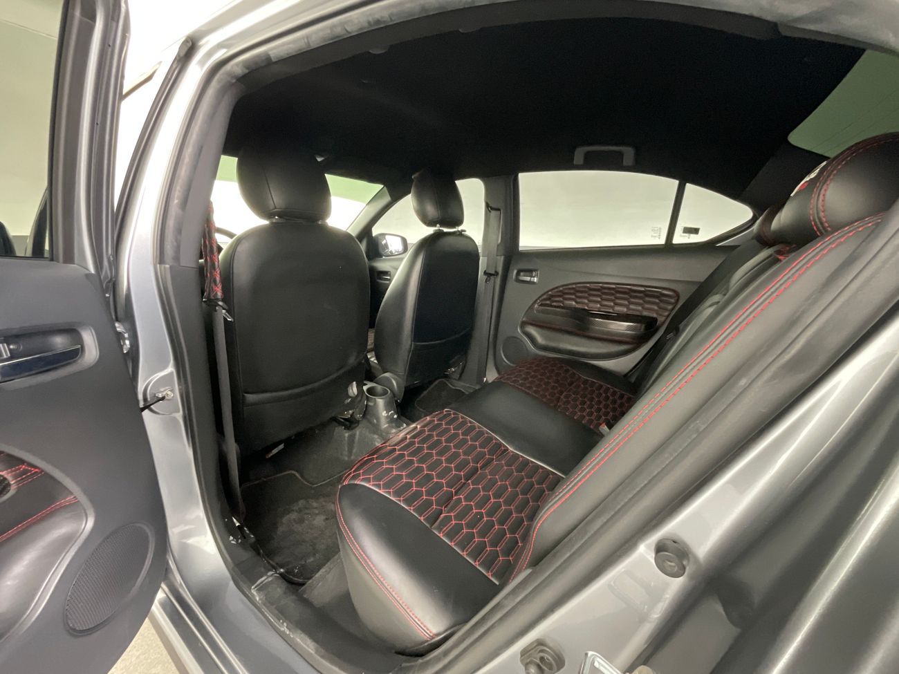 ميتسوبيشي اتراج Signature Edition | شامل الضمان | 0 ﺪﻔﻋﺓ ﺃﻮﻟﻯ