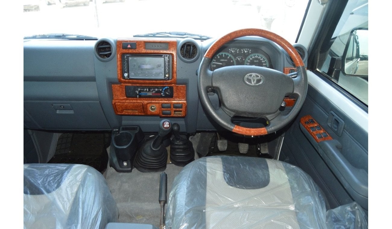 Toyota Land Cruiser Pick Up Full option clean car