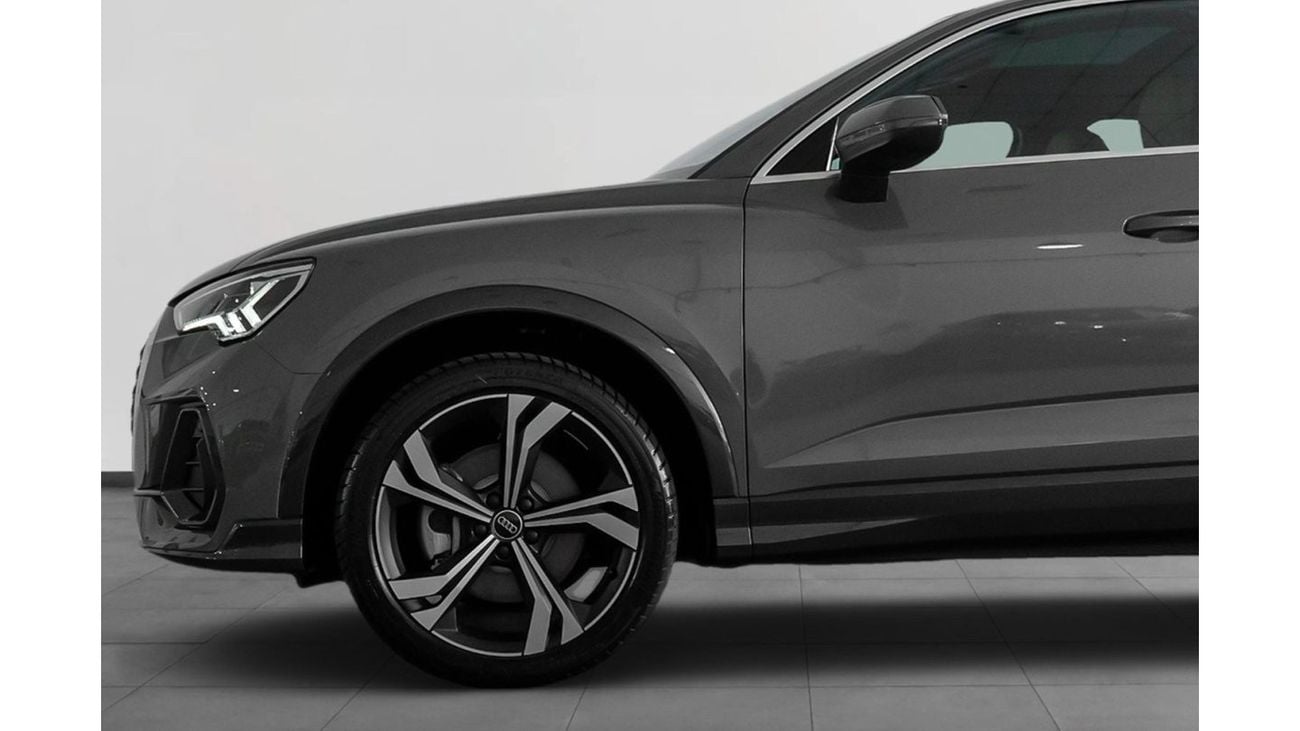 أودي Q3 2024 Audi Q3 40TSFI / 5 Year Audi Warranty & Service Contract