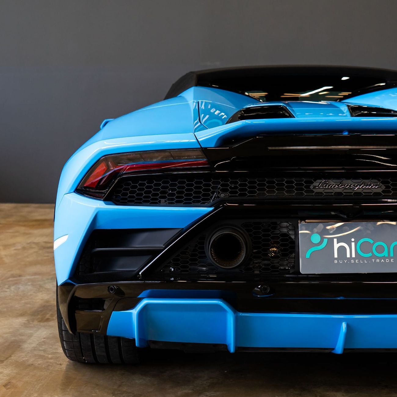 Lamborghini Huracan Evo Spyder AED 19,147 P.M • 0% Downpayment • Lamborghini Huracan EVO Spyder • 1 Year Warranty