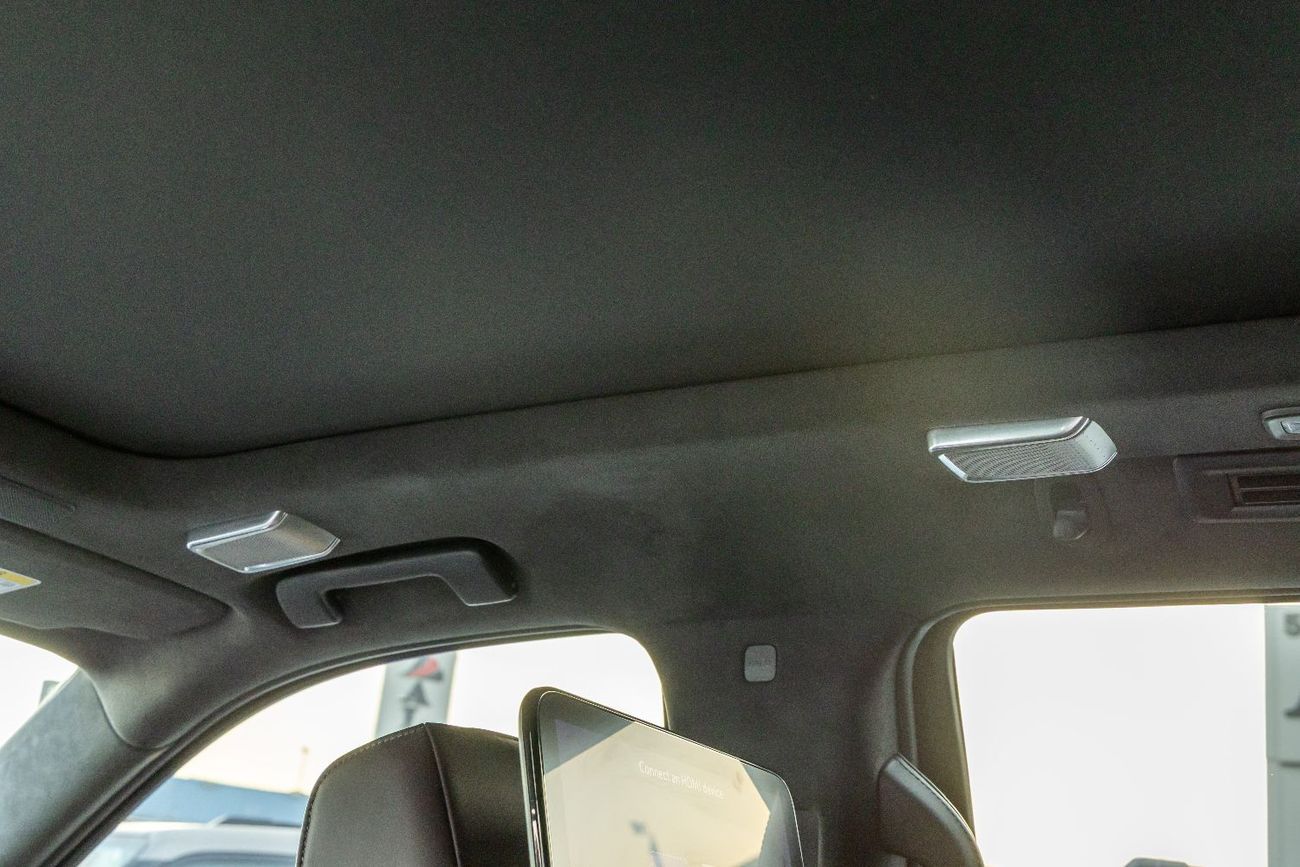 كاديلاك إسكالاد Sport Platinum 6.2L 4WD Cadillac Escalade Sport Platinum - Perfect Condition - 2022