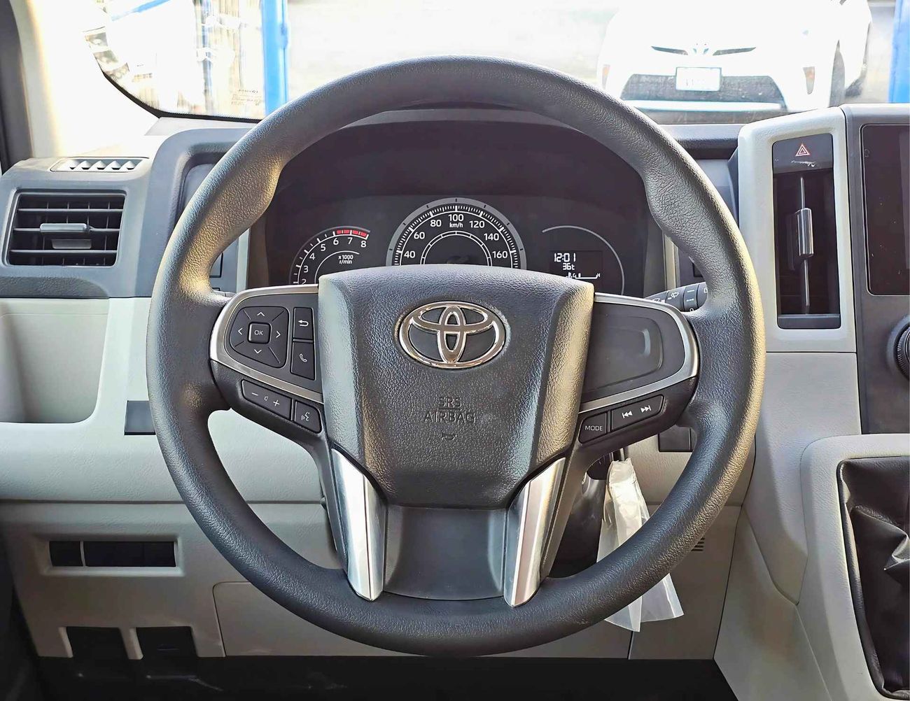 Toyota Hiace STANDARD ROOF / HALF CARGO / MT / 3.5L V6 PETROL / 5DOOR (CODE # 69073)