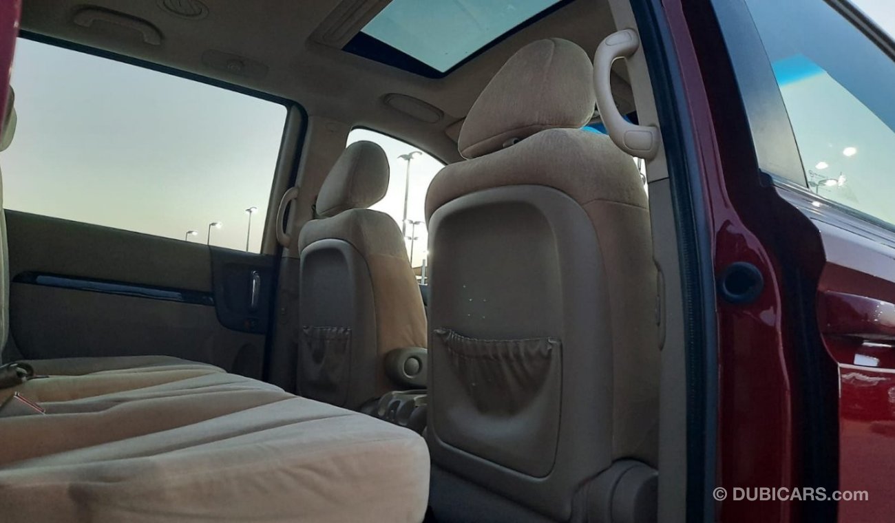 كيا كارنيفال 2015 with sunroof  Ref# 85