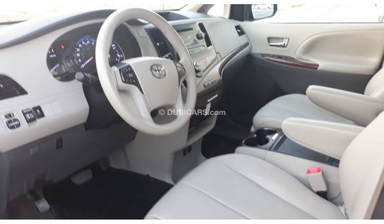 Toyota Sienna 2012 Full options American specs low mileage clean car