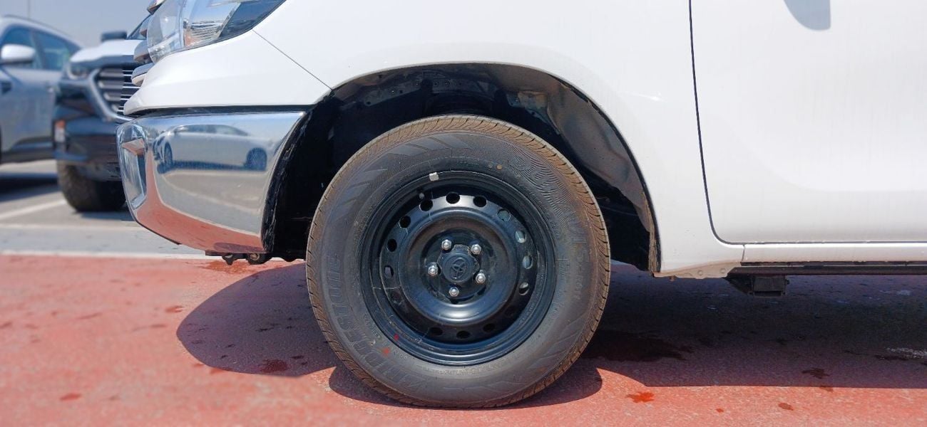 تويوتا هيلوكس Toyota Hilux 2.4L Diesel MT SC 4x2  2024YM