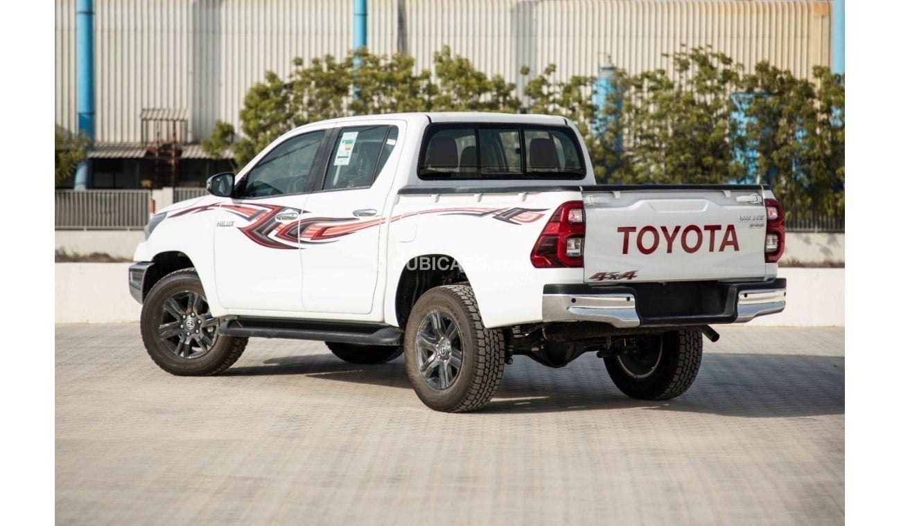 Toyota Hilux 2023 Toyota Hilux 4x4 DC 2.8 D AT SR5 - White inside Maroon | Export Only