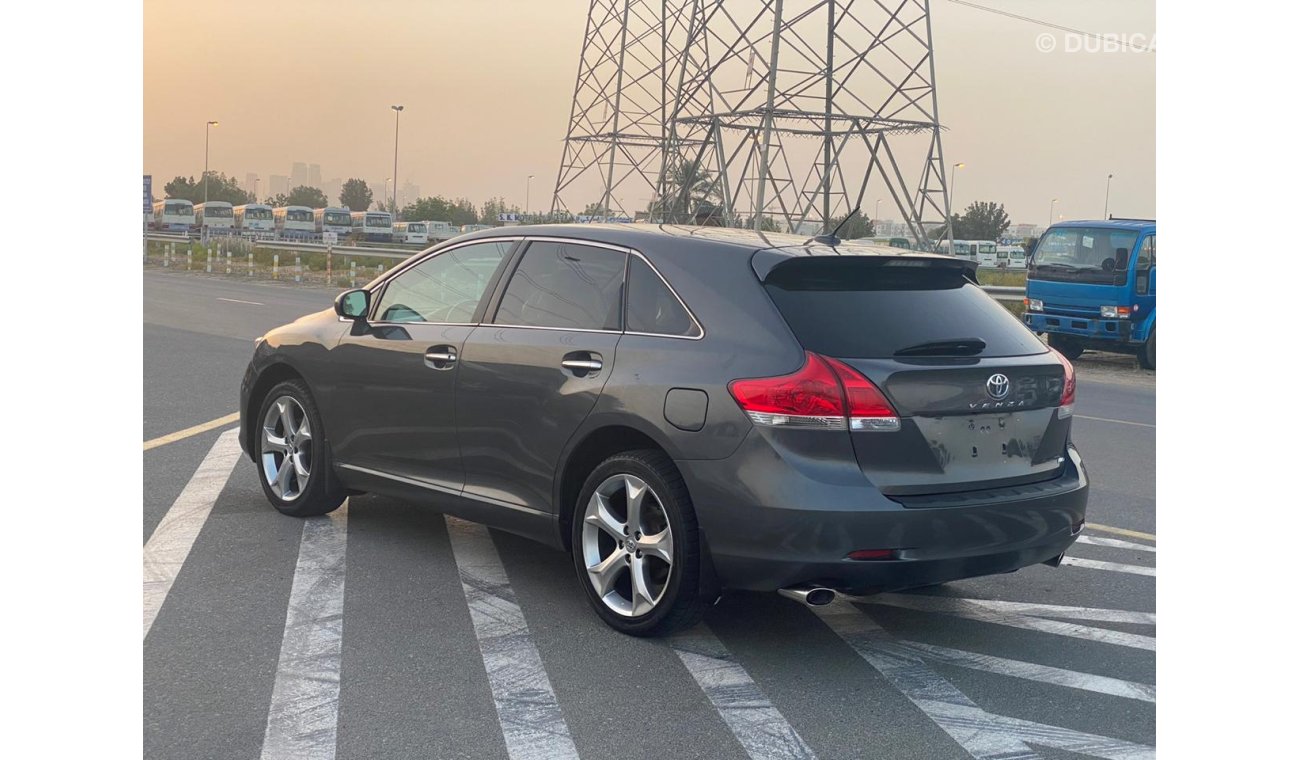 Toyota Venza LIMITED PANORAMA AWD AND ECO 3.5L V6 2011 AMERICAN SPECIFICATION