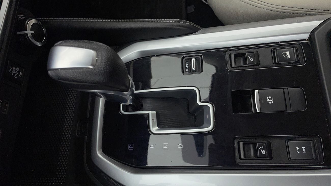 نيسان إكستيرا PLATINUM 2.5 | بدون دفعة مقدمة | اختبار القيادة في المنزل