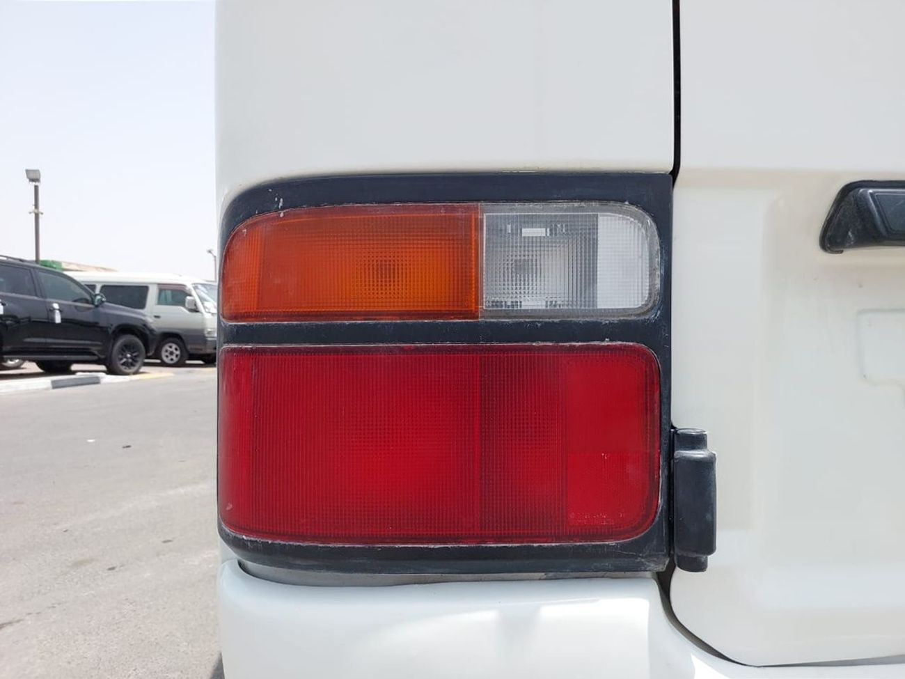 Toyota Coaster TOYOTA COASTER BUS RHD 2000 MODEL 4.2 L DIESEL MANUAL(PM01096)