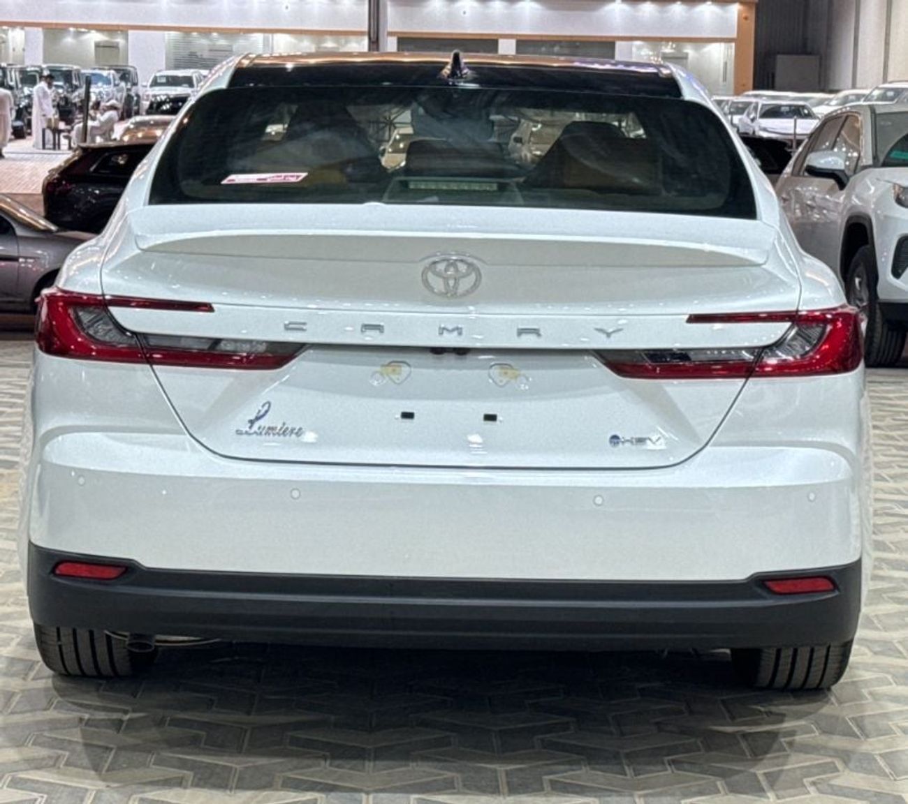Toyota Camry 2.5L Lumiere  HEV , Leather seat, Panoramic Roof Full option 2026 Saudi Specs