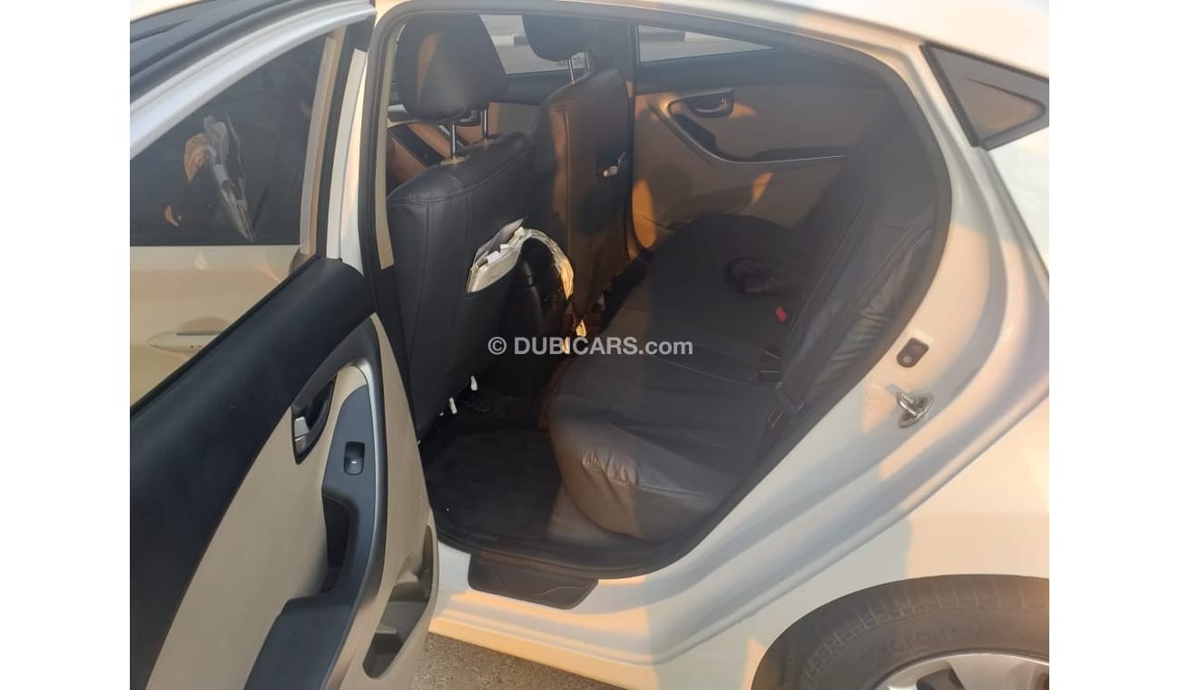 Hyundai Elantra 1800