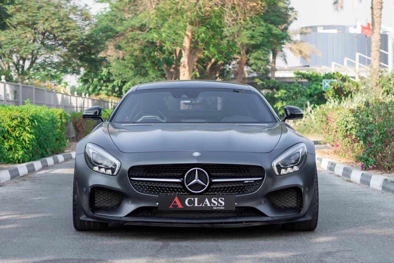 مرسيدس بنز AMG GT S Mercedes AMG GT S 2016 (GCC) in excellent condition, only 75,000 km. Powered by a 4.0L V8 Twin-Turbo