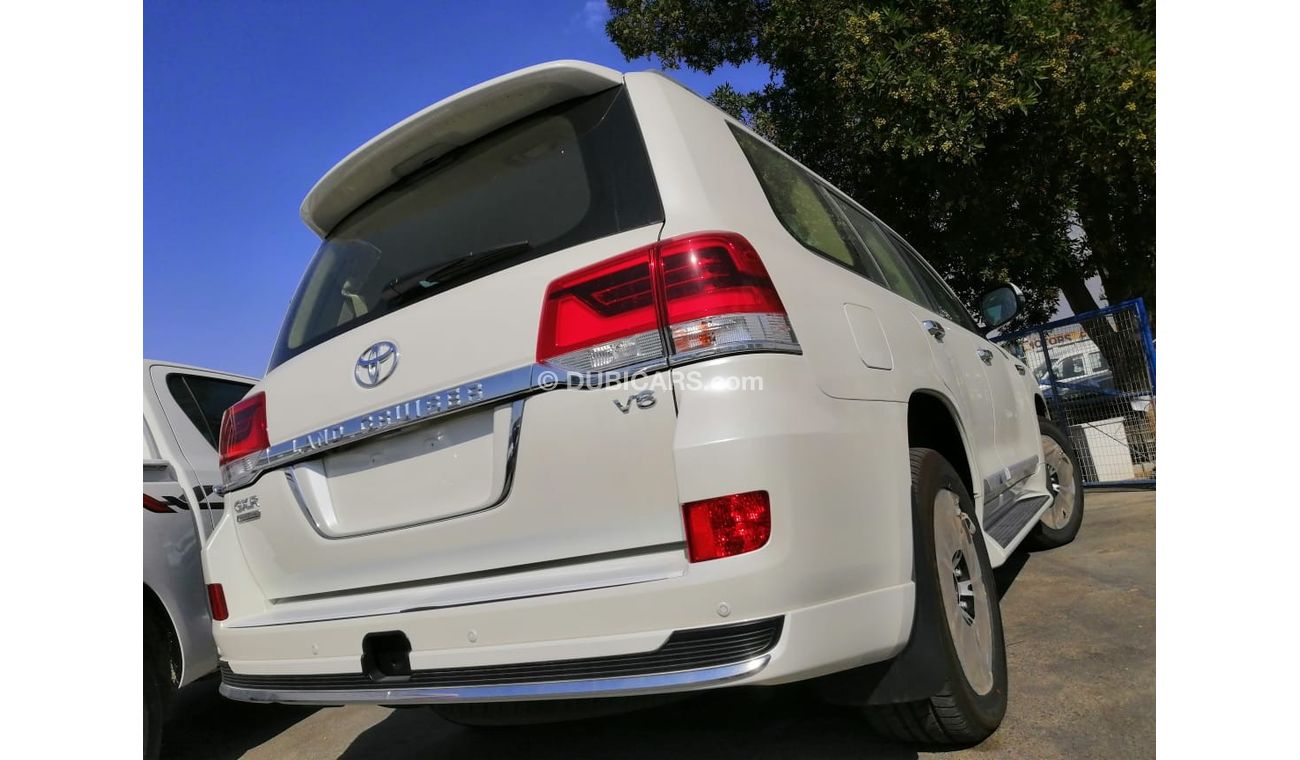 تويوتا لاند كروزر v6 gxr  جراند تورينج فول ابشن