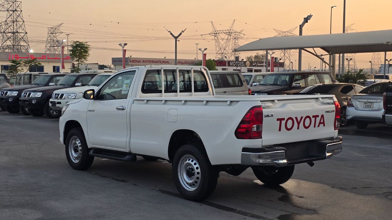 تويوتا هيلوكس TOYOTA HILUX SINGLE CABIN 2.4 DIESEL MANUAL 4X4