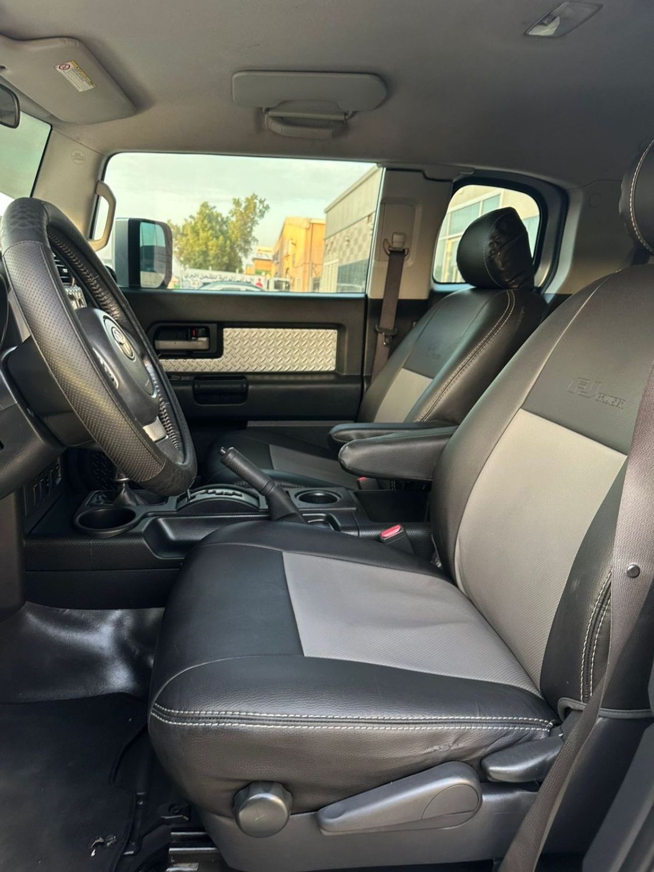 Toyota FJ Cruiser خليجي