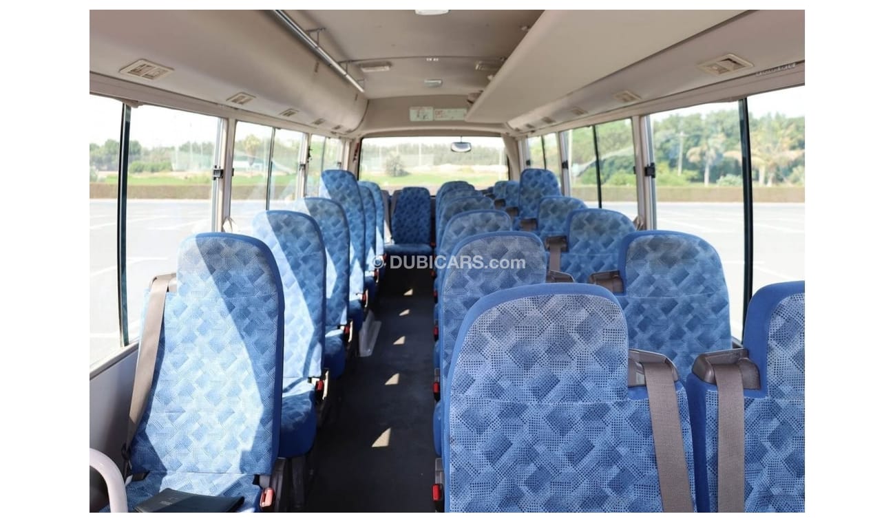 ميتسوبيشي روزا Bus | 26-Seater | Diesel | Excellent Condition | GCC