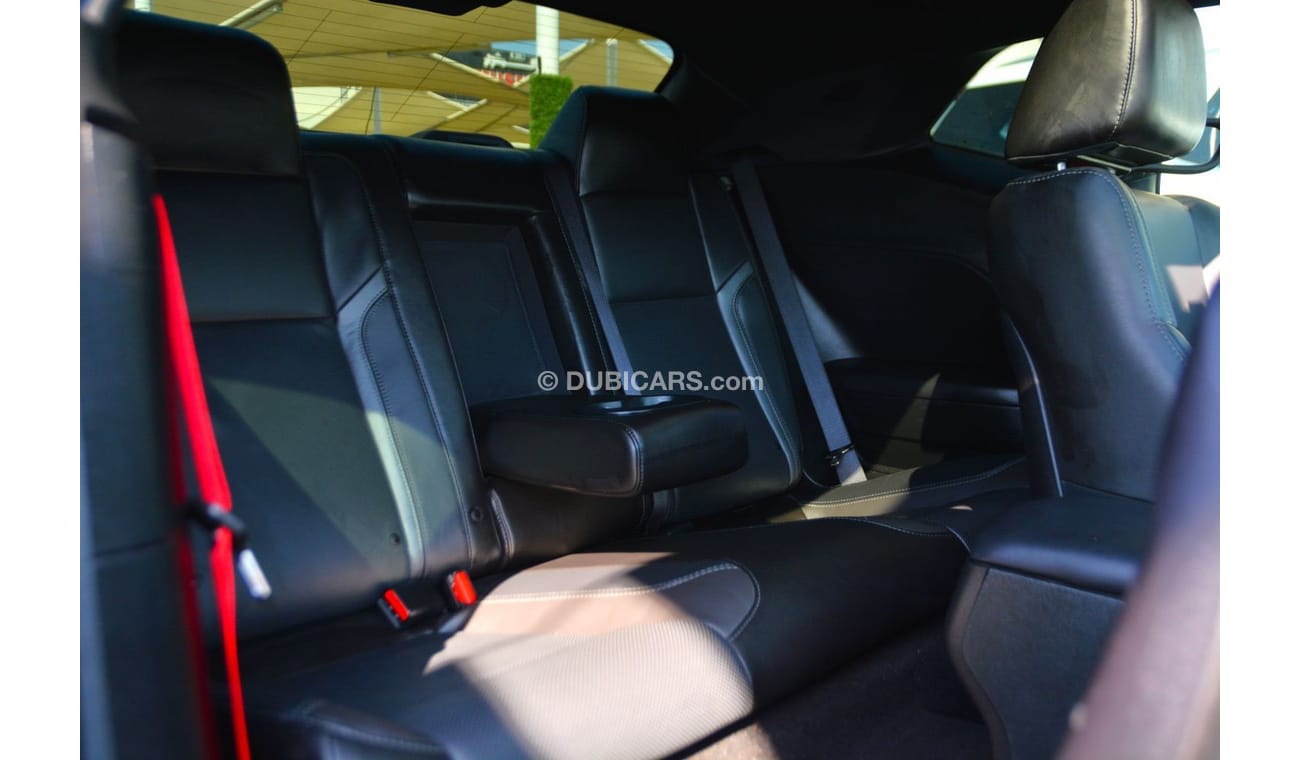 Dodge Challenger CHALLENGER SXT PLUS//SUN ROOF//BLIND SPOT//BIG SCREN//AIR BAGS