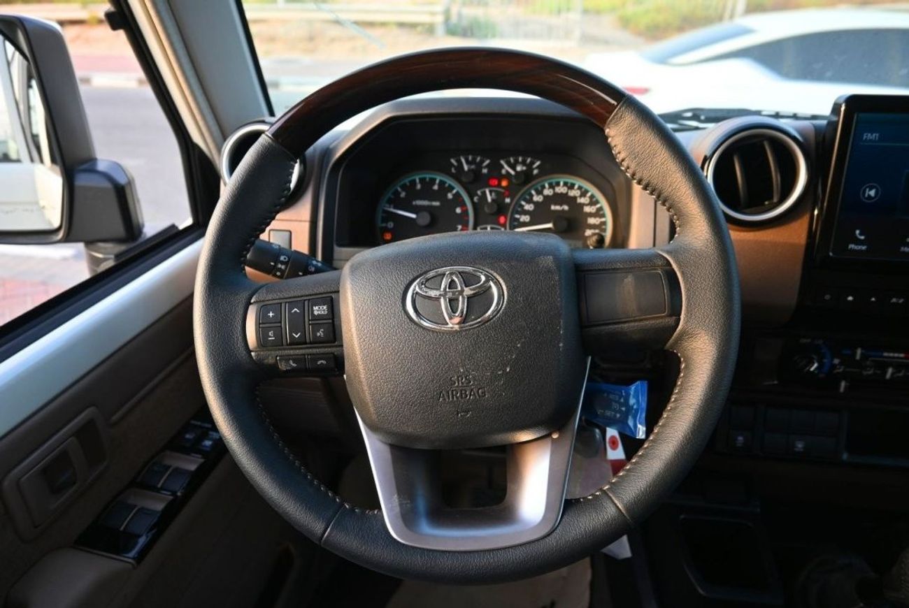 تويوتا لاند كروزر 70 TOYOTA  LAND CRUISER HARDTOP LC76 4.0L 2024