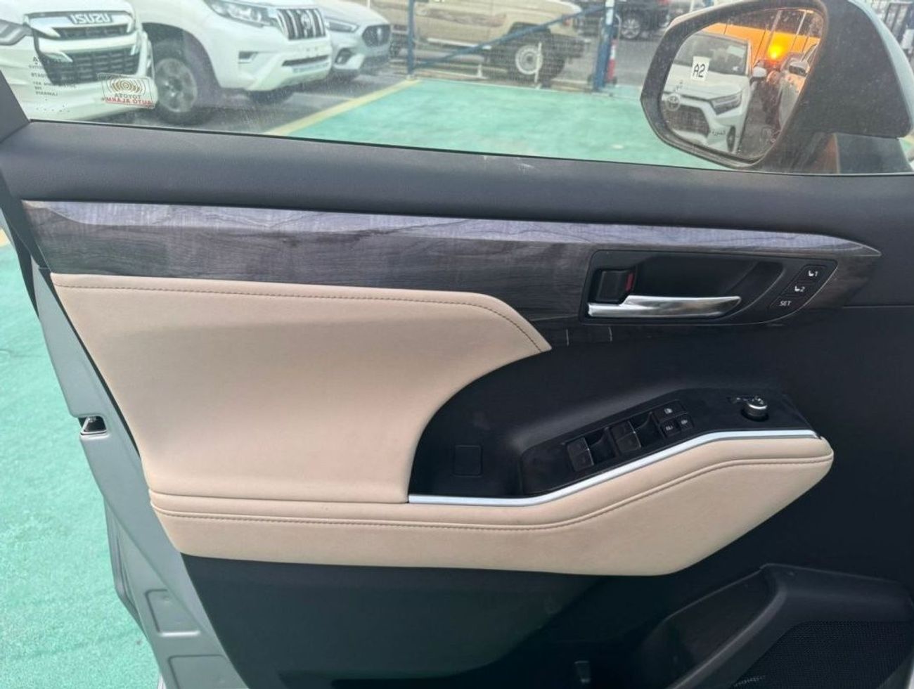 تويوتا هايلاندر 2.5L HYBRID JBL HUD LIMITED 2025