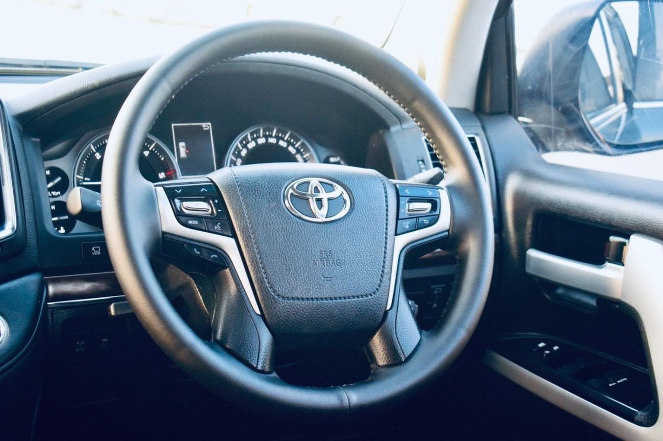 Toyota Land Cruiser VXR