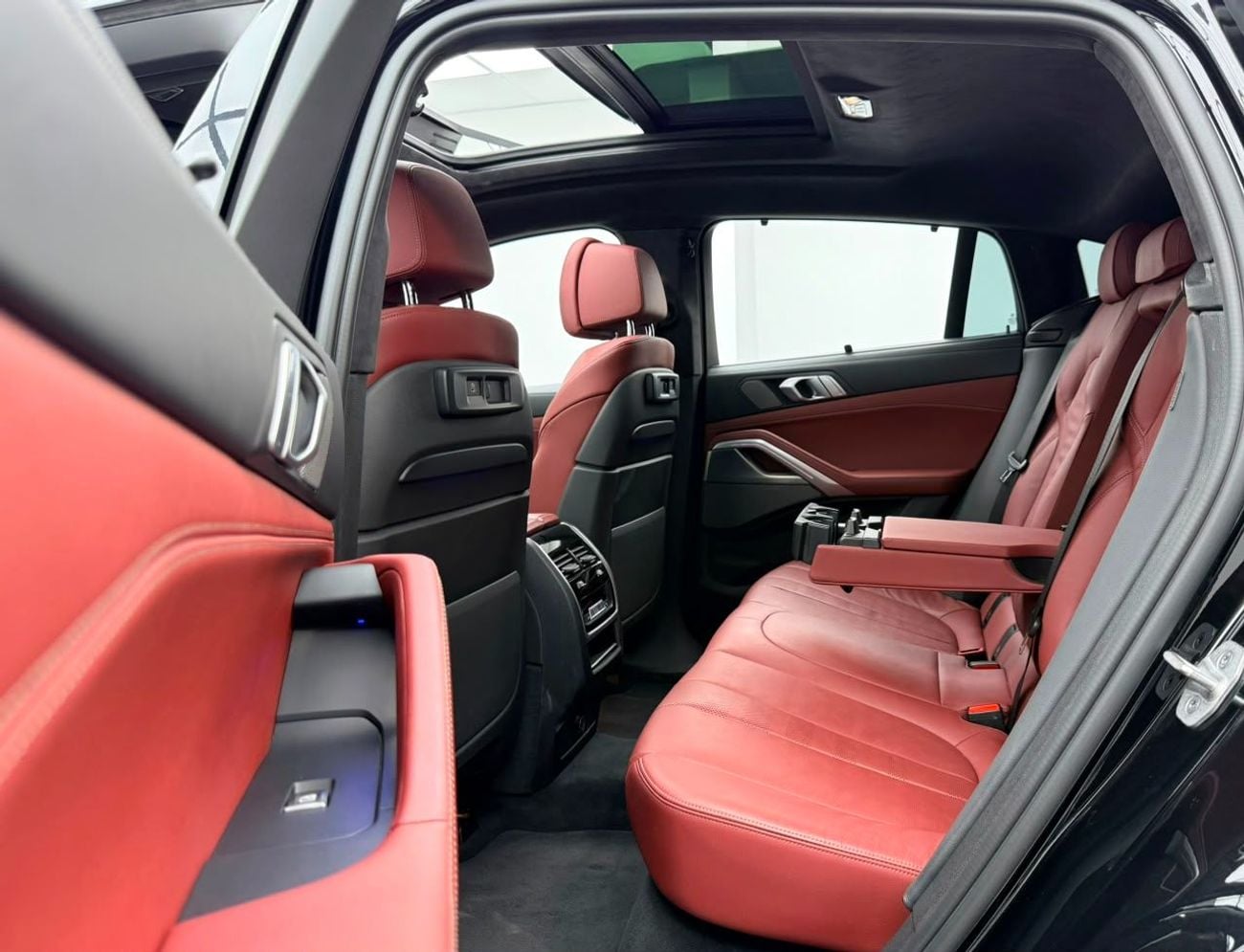 BMW X6 M 50i 2021 BMW X6 M50i, Warranty, Full BMW Service History, Fully Loaded, Excellent Condition, GCC