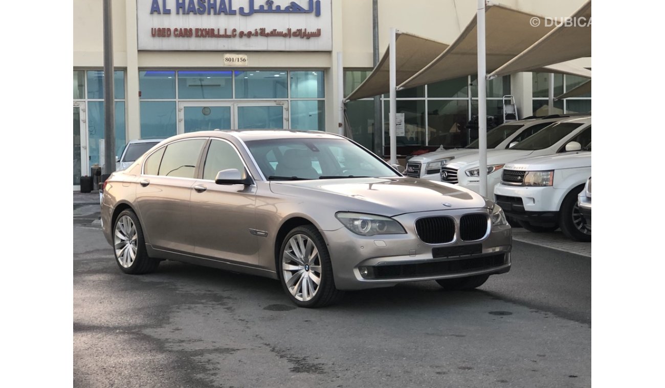 BMW 740Li BMW 740 MODEL 2011 GCC car perfect condition full option sun roof leather seats back camera back scr