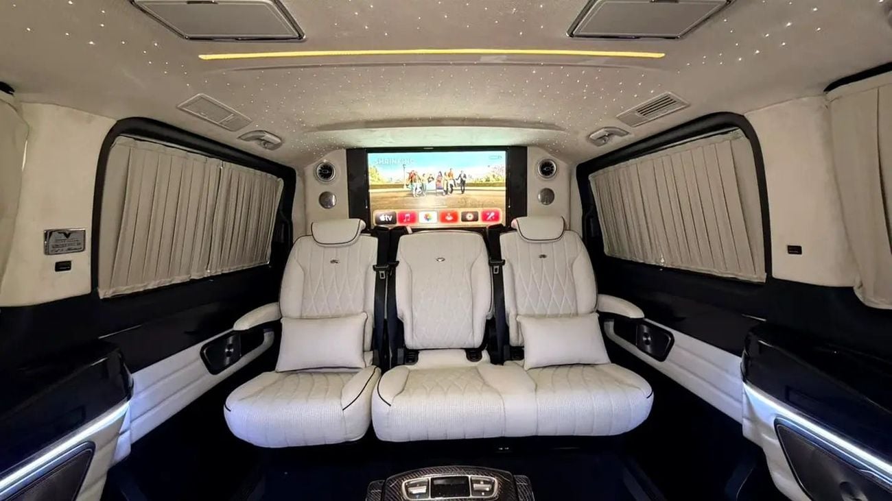 Mercedes-Benz V 300 ARRIVAL MODEL VIP MERCEDES GCC V300 with ADDITIONAL REAR AC - 2 Years Warranty by VLINE