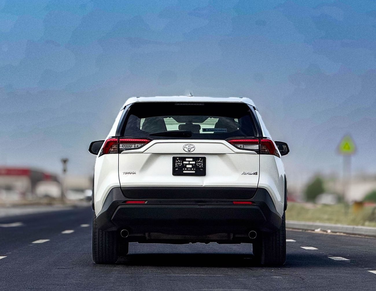 تويوتا راف ٤ تويوتا راف فور 2.5 لتر موديل 2021 خليجي بحالة ممتازة بدون حوادث 1333 شهرياً