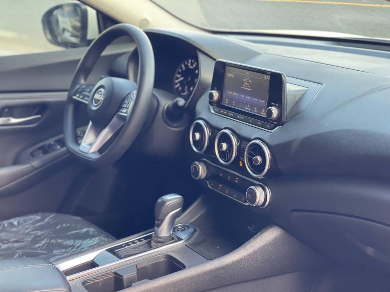 Nissan Sentra 2.0L V4 / FULL OPTION / LOW MILEAGE / RADAR / ROAD ASSIST / BLIND SPOT / RIMS