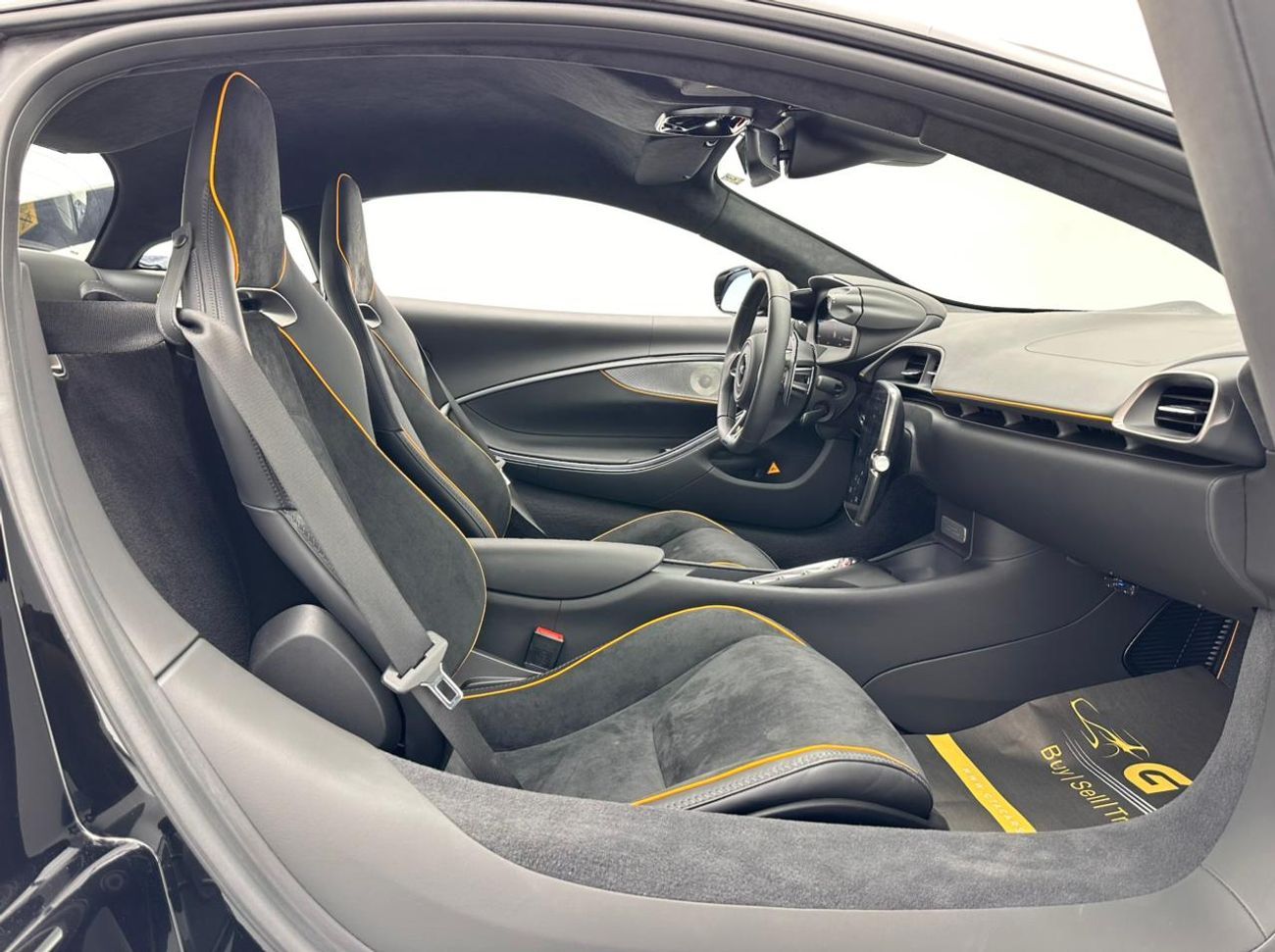 مكلارين أرتورا 2024 McLaren Artura Performance, 1 Year Warranty Unlimited Km, McLaren Full Service History