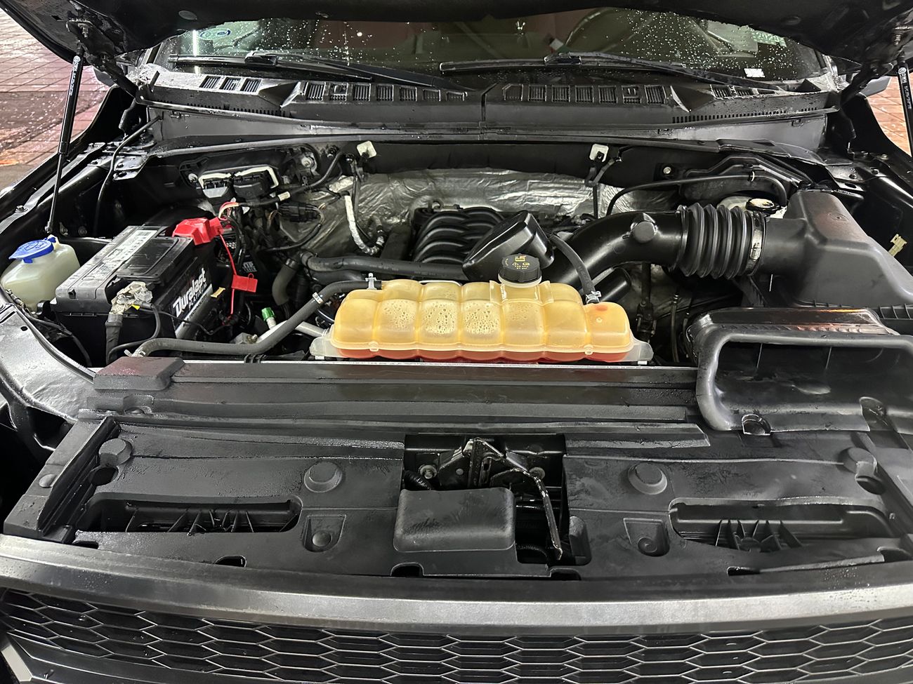 فورد F 150 4x4 V8 5.0LX  Mint Condition US Specs