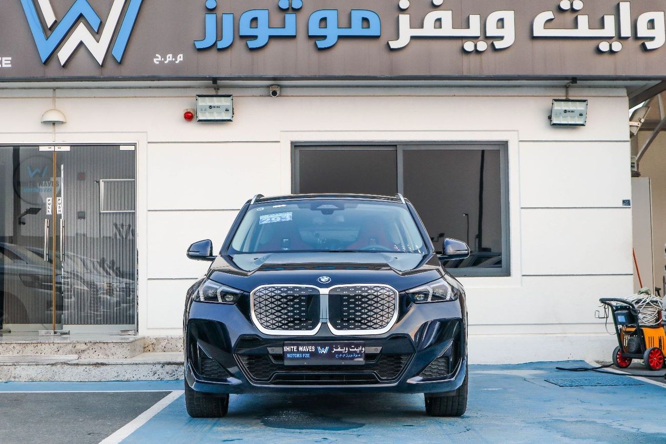 BMW iX1 2024 | BMW | IX1 | XDRIVE 30LX | DESIGN PACKAGE