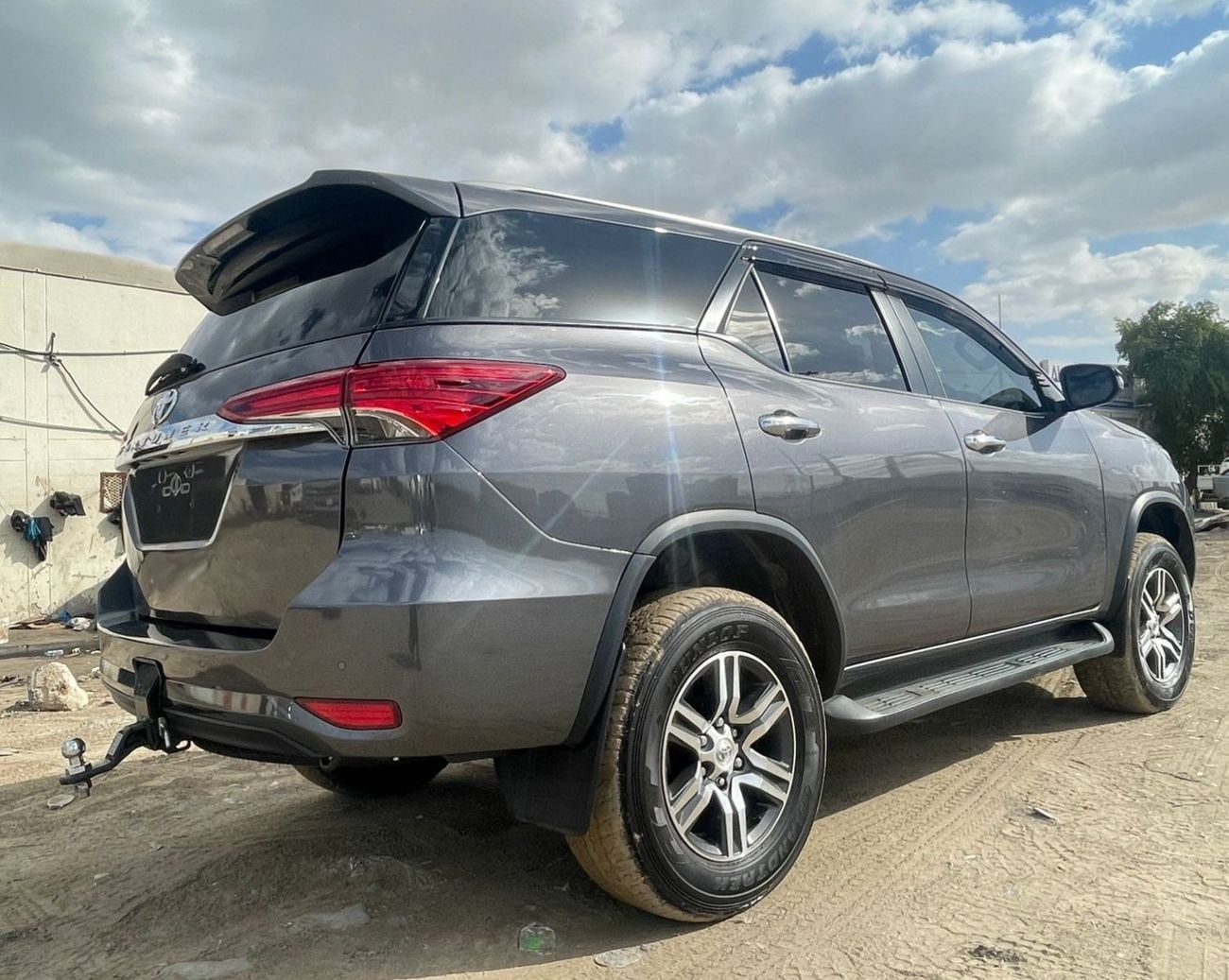 تويوتا فورتونر right hand drive diesel 2.8 liter