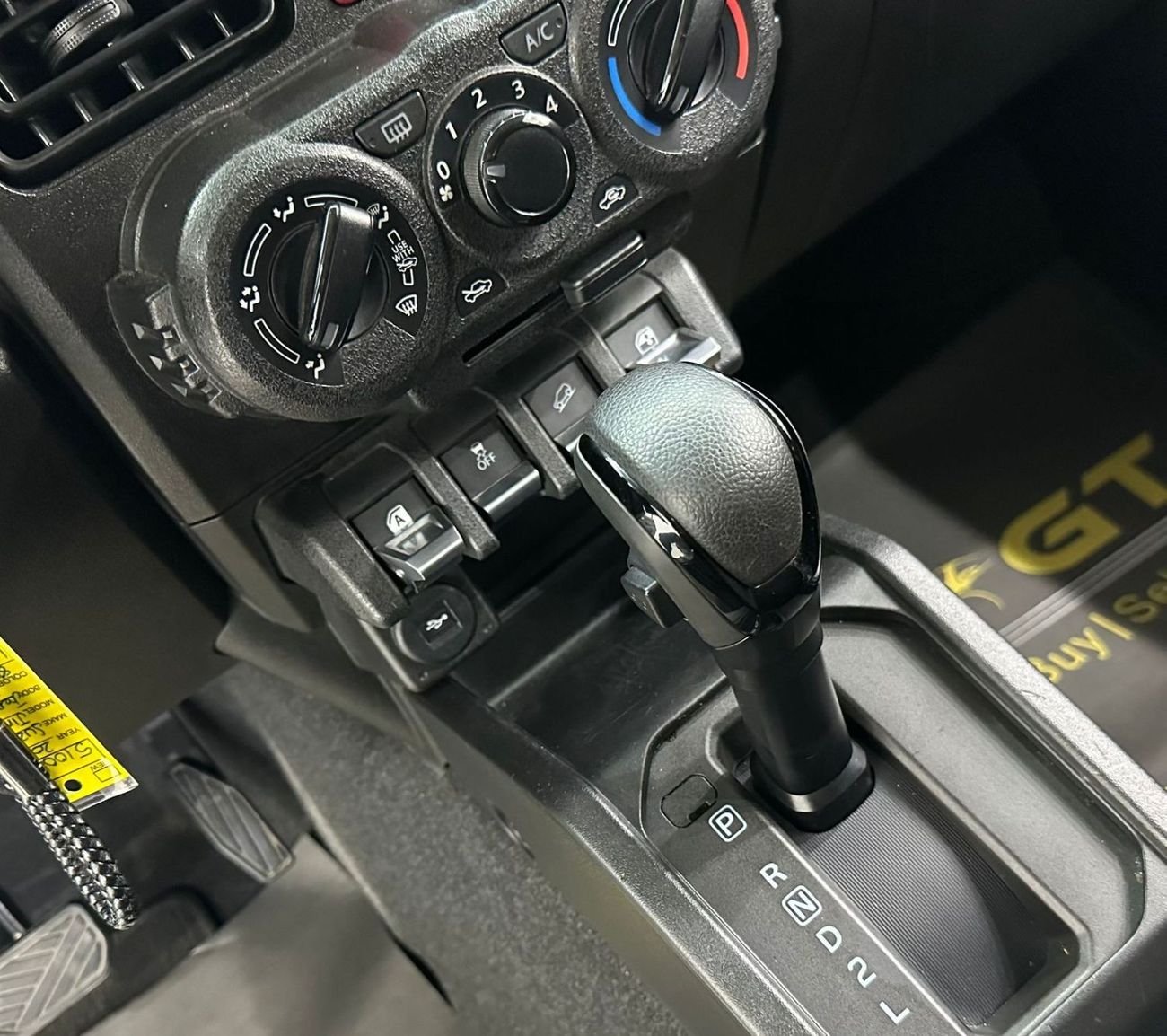 Suzuki Jimny 2020 Suzuki Jimny All Grip, Nov 2027 Suzuki Warranty, Full Suzuki Service History, GCC