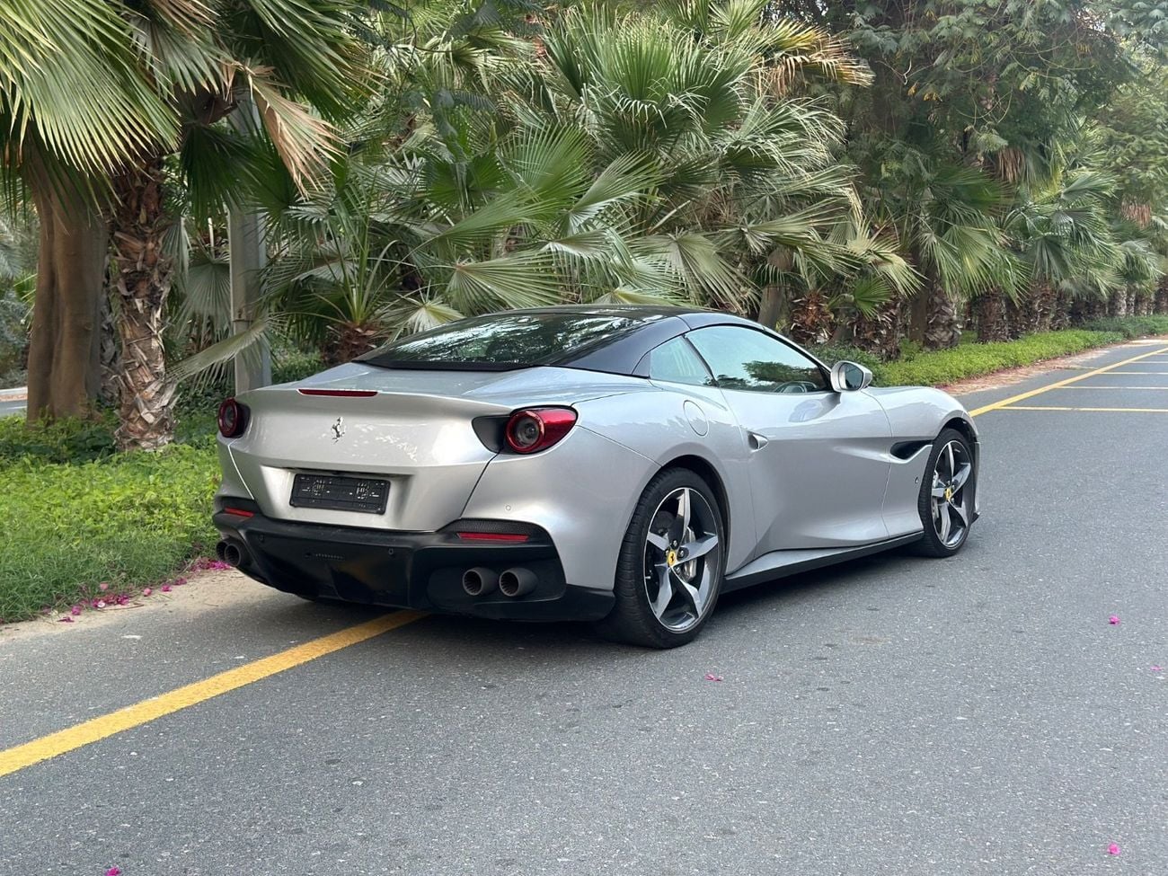 Ferrari Portofino 2022 Ferrari Portofino M | European Specs | 3.9L V8 Twin-Turbo | 612 HP | Hard Top | 18,000 KM | Per