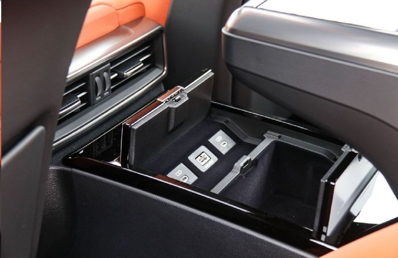 لكزس LX 600 VIP 3.5L 3 SEATS 2024 | BLACK - FLAIR | BEST EXPORT PRICE