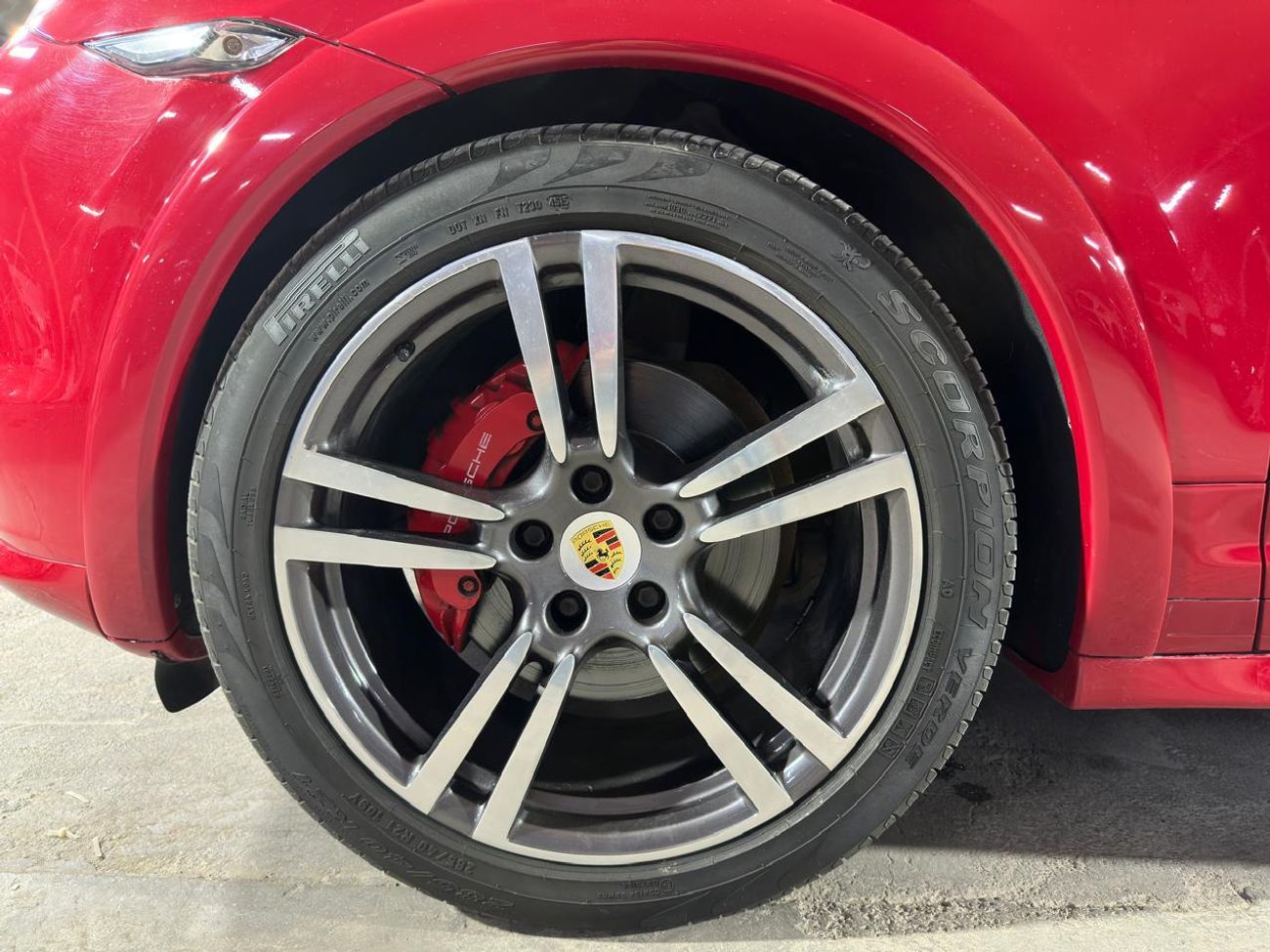 Porsche Cayenne GTS 4.8L PORSCHE CAYENNE GTS 2013 4.8L | GTS INTERIOR PACKAGE | CARBON INTERIOR PACKAGE | SPORTS STE