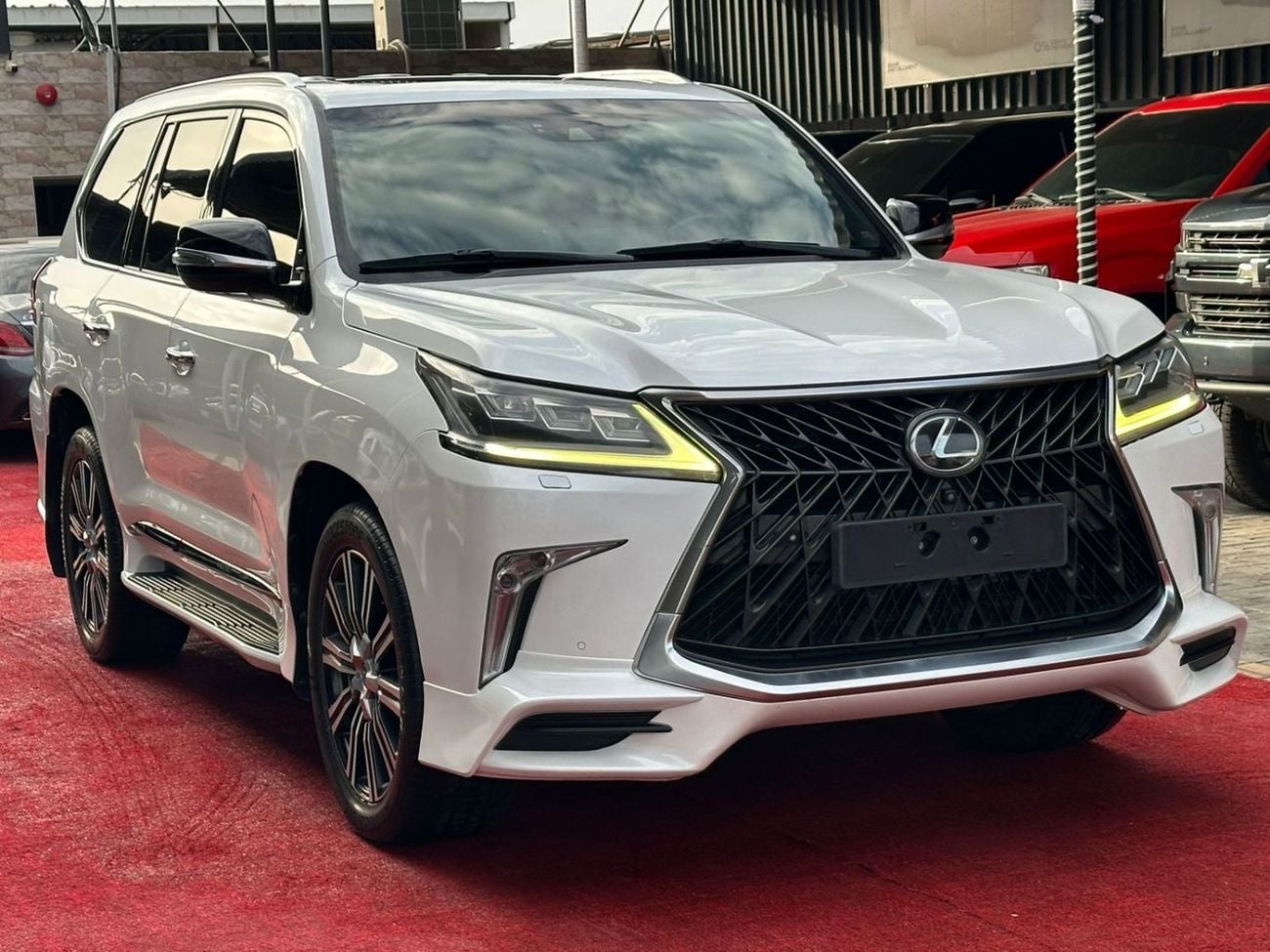 Lexus LX 570 Sport 5.7L