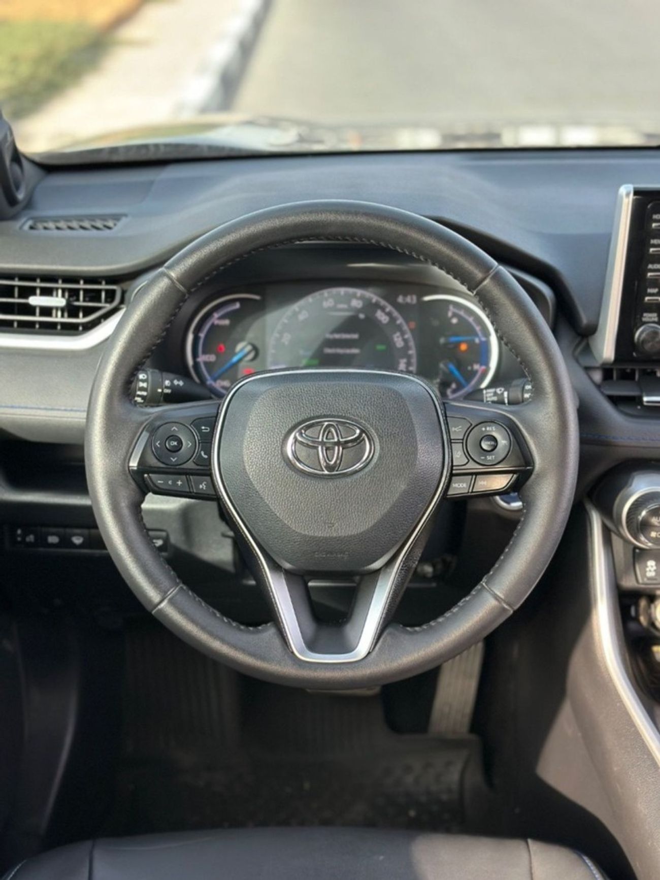 تويوتا راف ٤ Hybrid XSE, sunroof,leather seats, push start Full Option