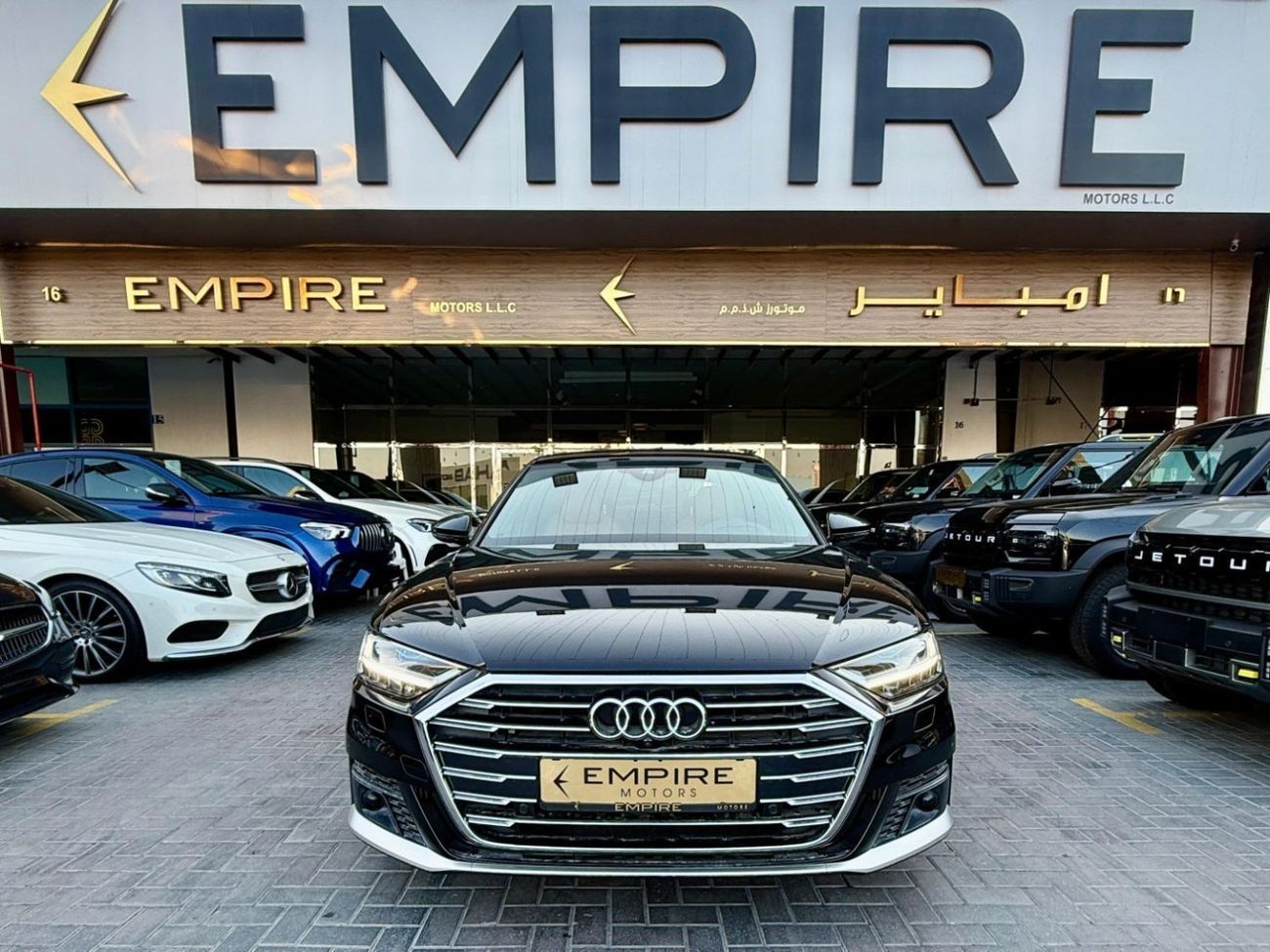 Audi A8 L 60 TFSI quattro 4.0L (460 HP)