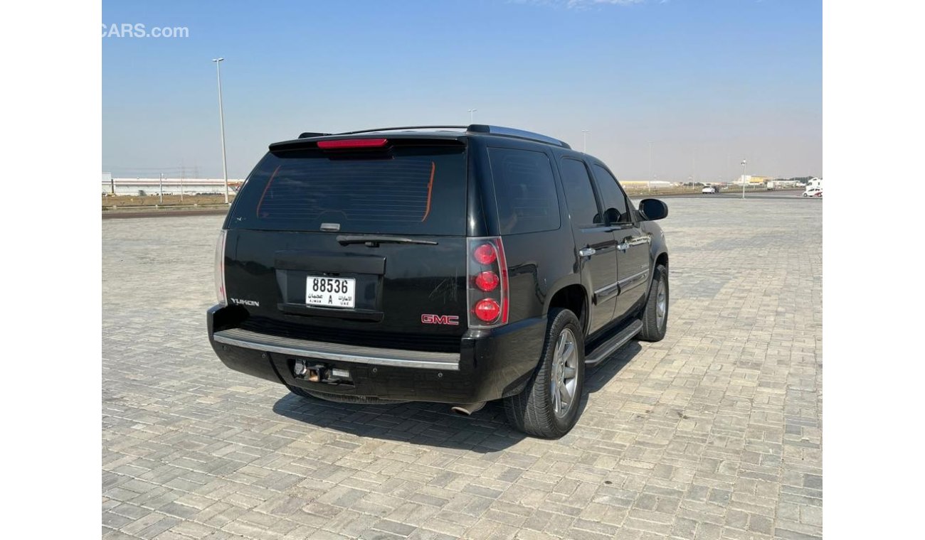 GMC Yukon DENALI