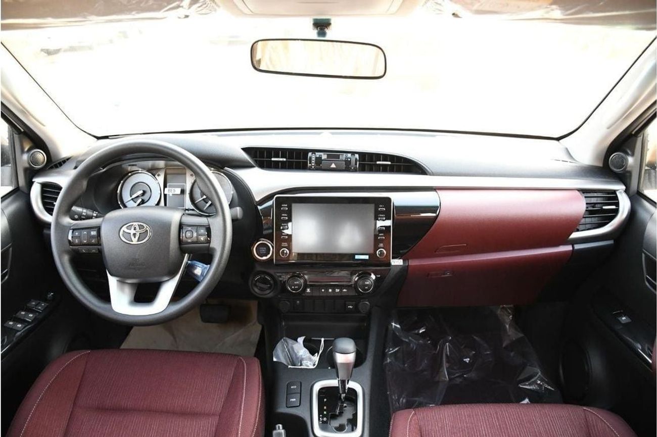 تويوتا هيلوكس 2.7L AUTOMATIC FULL OPTION