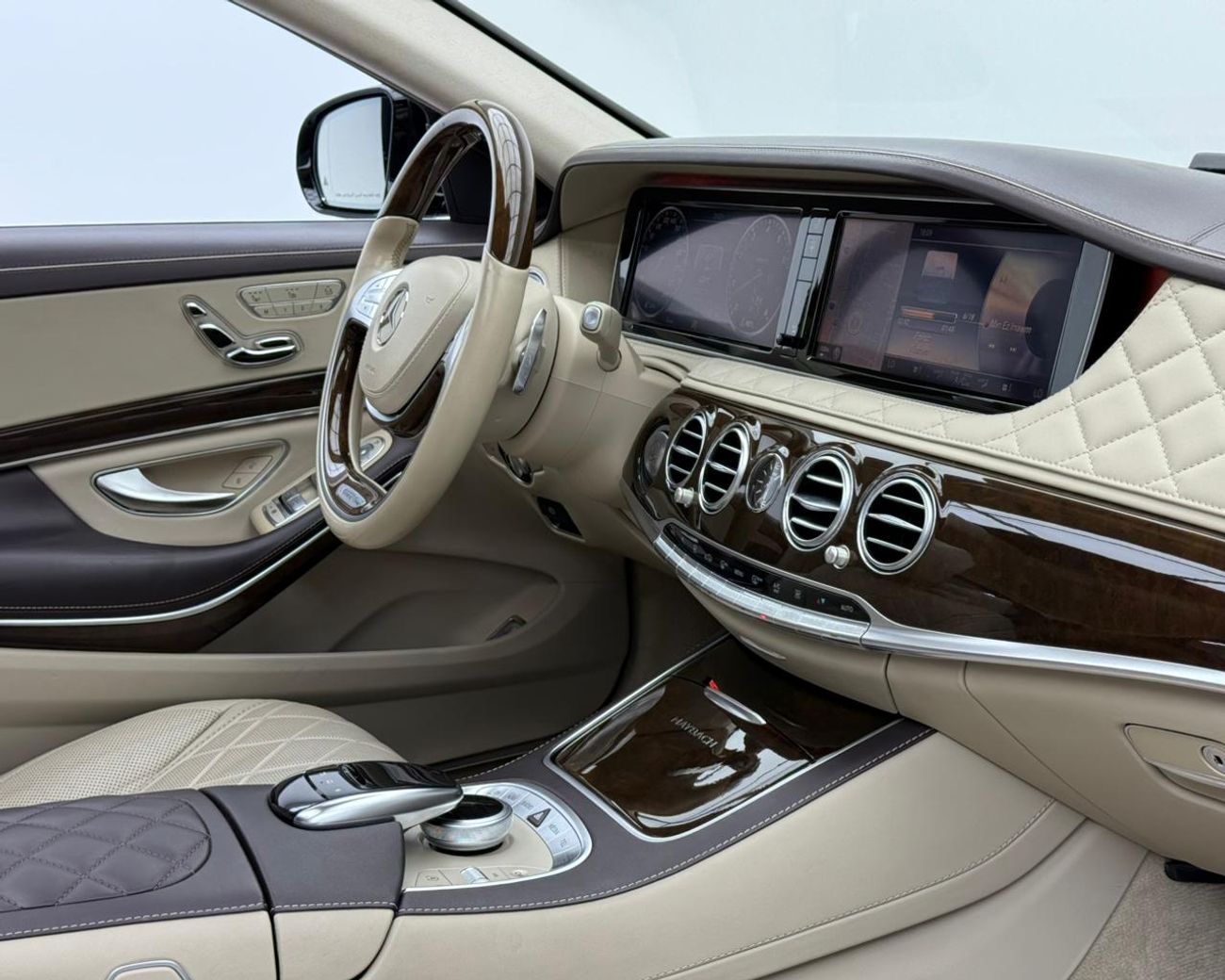 مرسيدس مايباخ s600 مايباخ 2016 Mercedes Maybach S600, Service History, Fully Loaded, Excellent Condition, GCC