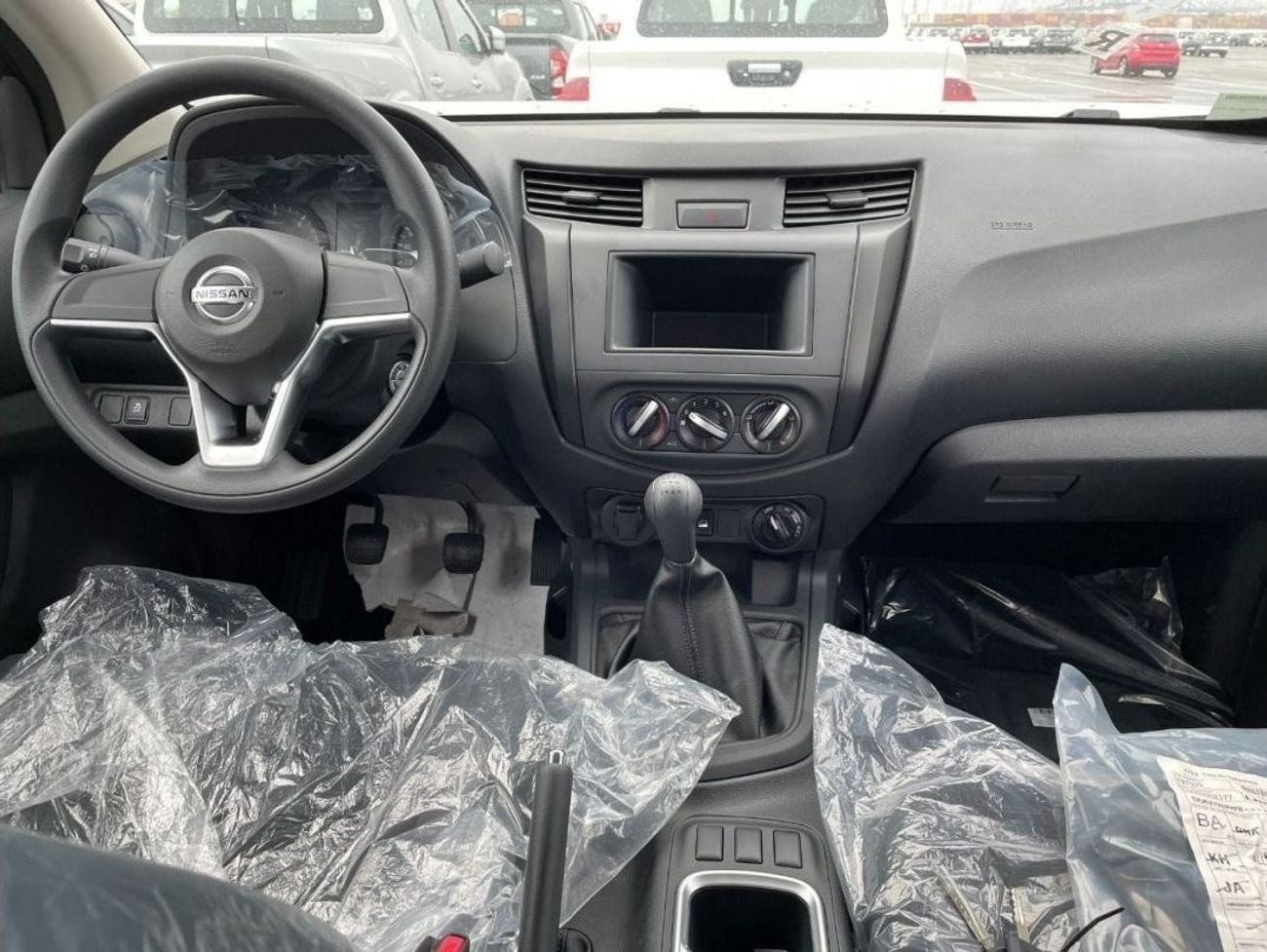 Nissan Navara 2025 NISSAN NAVARA XE 2.5l DIESEL DC 4WD MANUAL FULL OPTION