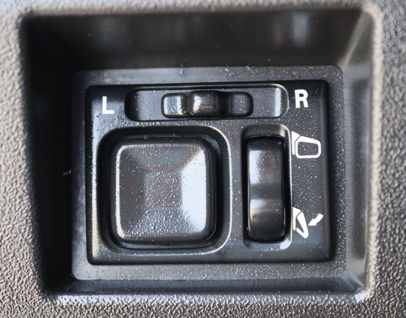 سوزوكي جيمني GLX 1.5L (5-Doors)