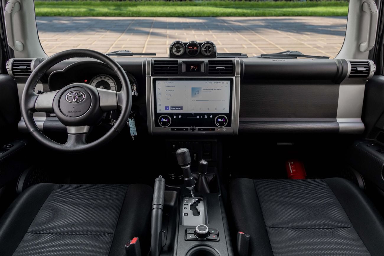 Toyota FJ Cruiser GXR | 3,036 P.M | 0% Downpayment | Amazing Condition!