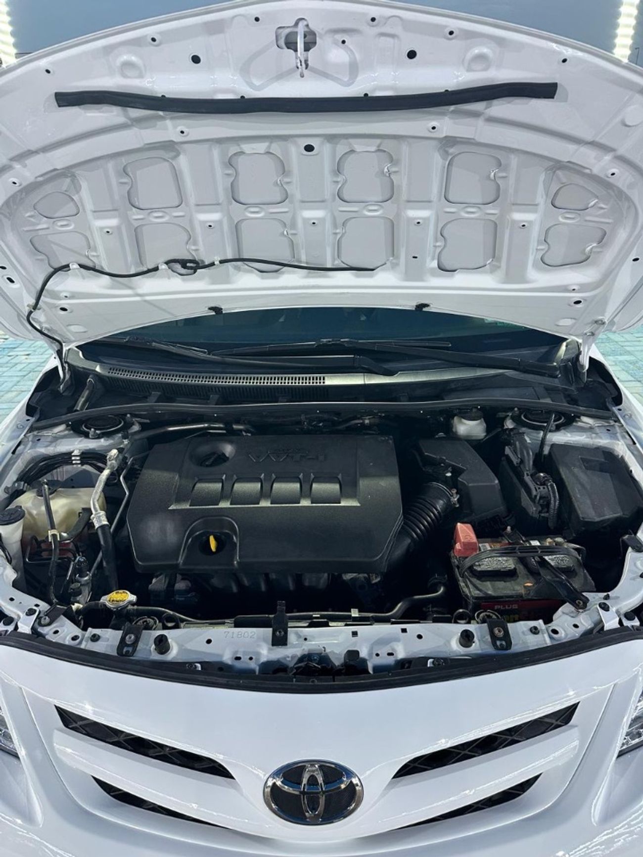 Toyota Corolla This car is in perfect condition, 2013, with an engine capacity of 1.8 and a manual transmission.