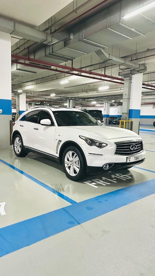 Infiniti QX70
