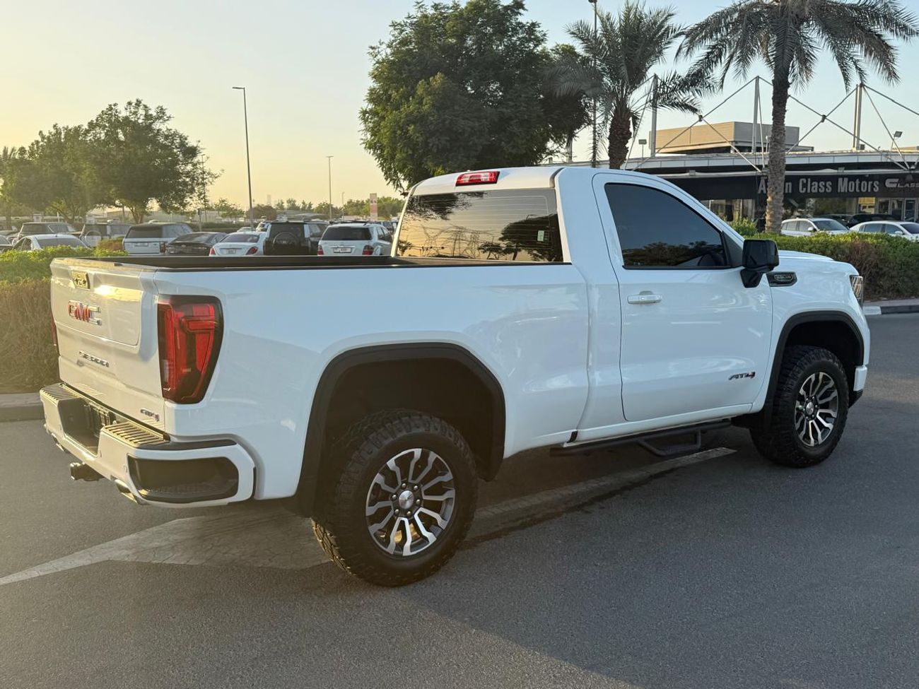 GMC Sierra 5.3L V8 AT4 Regular Cab (AWD)